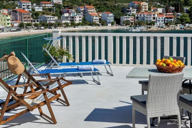Apartmán Lux Dado Igrane Exteriér fotografie